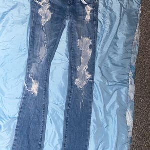 American eagle worn  a couple time grew out of them